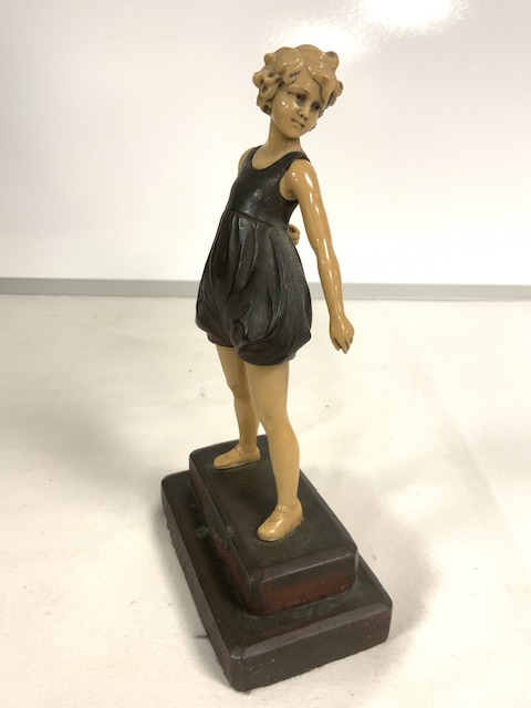 ART DECO FIGURE OF HOOP GIRL ON A STEPPED METAL BASE; 22 CMS. - Image 3 of 4