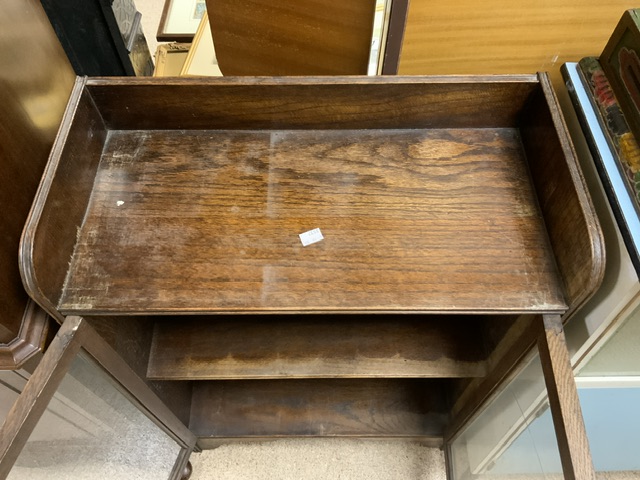 A 1930s GLAZED OAK TWO DOOR CABINET; 60X28X88 CMS. - Image 3 of 3