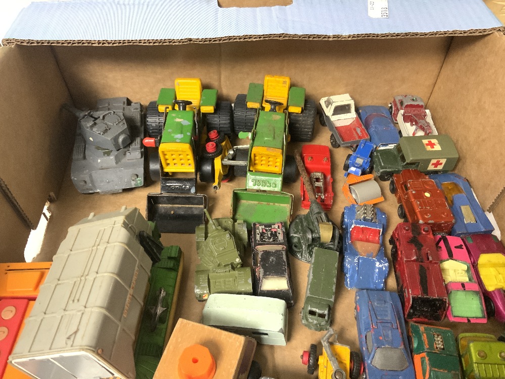 A COLLECTION OF DIE-CAST TOY VEHICLES; DINKY CRANE, CORGI AND MATCHBOX. - Image 3 of 9