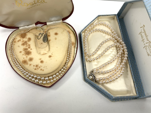 SIMULATED PEARL NECKLACES, VINTAGE COMPACT AND MORE. - Image 2 of 5