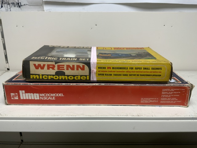 WREN MICRO MODEL ELECTRIC TRAIN SET IN BOX AND A LIMA MICRO MODEL N SCALE TRAIN SET IN BOX. - Image 4 of 5