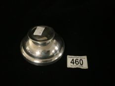 HALLMARKED SILVER CIRCULAR CAPSTAN INKWELL DATED 1950 BY SANDERS AND MACKENZIE 9.5CM TOTAL WEIGHT
