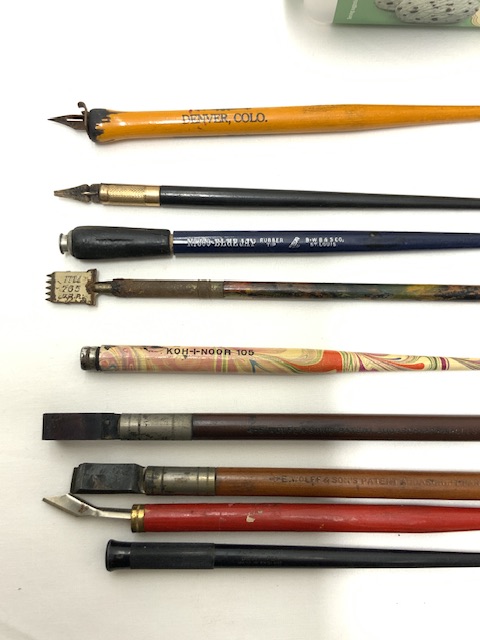 A QUANTITY OF VINTAGE AND ANTIQUE DIP PENS ETC. - Image 2 of 4