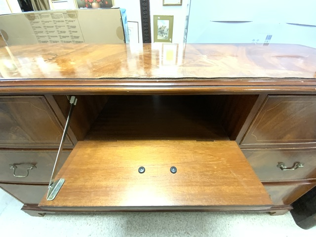 MODERN MAHOGANY NINE DRAWER SIDEBOARD 153 X 51CM - Image 3 of 4