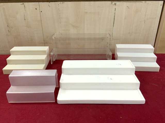 QUANTITY OF PERSPEX DISPLAY STANDS - Image 2 of 3