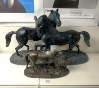 LARGE RESIN STATUE OF TWO BLACK HORSES BY AUSTIN PRODUCTIONS 64 X 43CM ALSO ONE OTHER STATUE IN