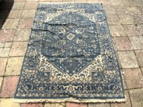 LARGE VINTAGE WOOLLEN RUG 326 X 240 CM