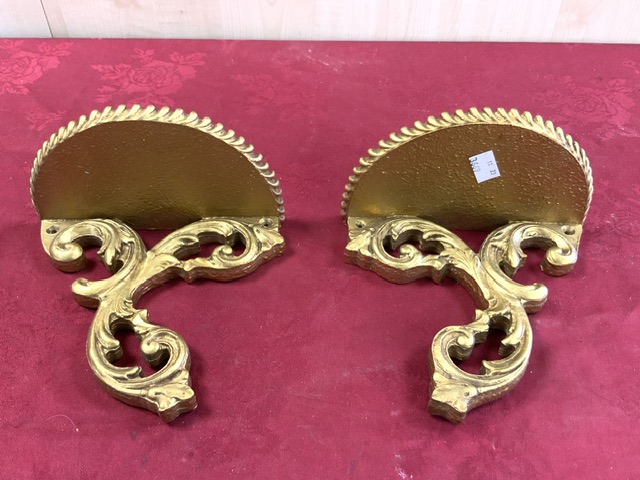 PAIR OF GILDED WALL BRACKETS 20 X 20CM - Image 2 of 4