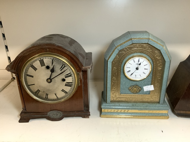 THREE MANTEL CLOCKS - VARIOUS. - Image 4 of 9