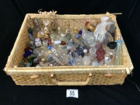 A QUANTITY OF MINIATURE AND OTHER GLASS SCENT BOTTLES.