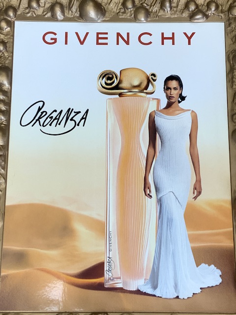 A GIVENCHY ORGANZA PARFUME ADVERTISING PICTURE IN GOLD FRAME. - Image 2 of 4