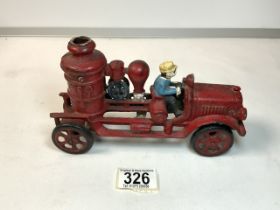 VINTAGE CAST IRON FIRE TRUCK 21CM