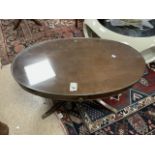 OVAL REPRODUCTION MAHOGANY COFFEE TABLE, 52X90 CMS.