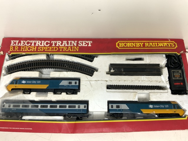 HORNBY RAILWAYS ELECTRIC TRAIN SET - B.R. HIGH SPEED TRAIN IN BOX AND TWO BOXED AIRFIX WAR PLANES. - Image 3 of 4