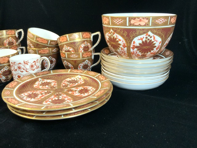 ROYAL CROWN DERBY ART DECO PART TEA SERVICE OF 18 PIECES AND ROYAL CROWN DERBY DUO SETS - Image 3 of 5