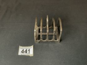 HALLMARKED SILVER FOUR DIVISION TOAST RACK BY JAMES DIXON AND SONS; DATED 1896; 109 GMS