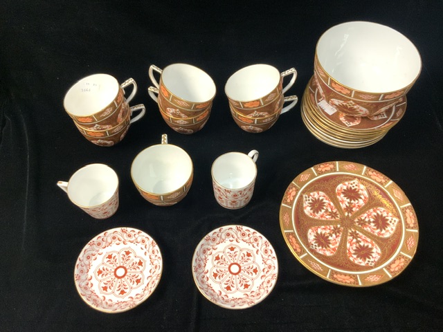 ROYAL CROWN DERBY ART DECO PART TEA SERVICE OF 18 PIECES AND ROYAL CROWN DERBY DUO SETS - Image 4 of 5