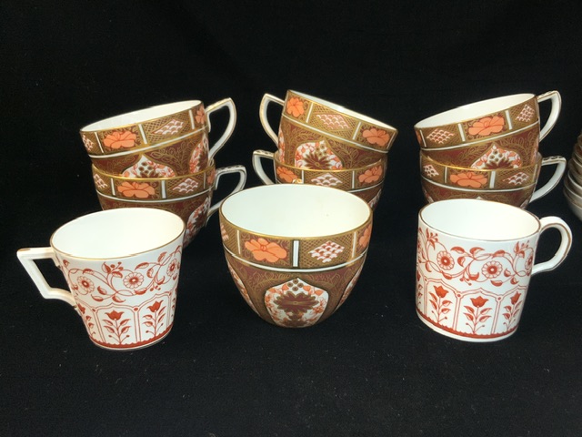 ROYAL CROWN DERBY ART DECO PART TEA SERVICE OF 18 PIECES AND ROYAL CROWN DERBY DUO SETS - Image 2 of 5