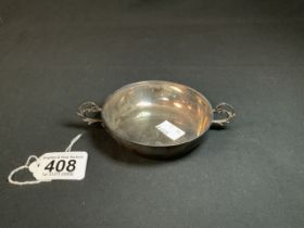 A HALLMARKED SILVER 2 HANDLE PORRINGER, SHEFFIELD 1973, 100 GMS.