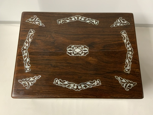 ROSEWOOD DECORATED WITH MOTHER OF PEARL JEWELLERY BOX, 30 X 22.5 CM - Image 5 of 5