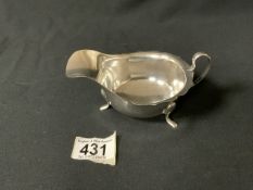 HALLMARKED SILVER OVAL SAUCEBOAT DATED 1947 BY EMILE VINER; 14.5CM; 109GMS