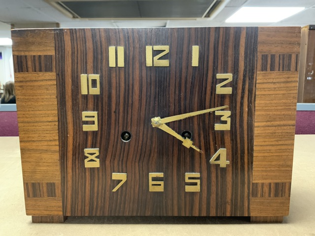 ART DECO ROSEWOOD STRIKING MANTLE CLOCK. - Image 2 of 6