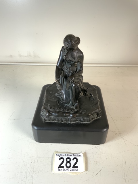 BRONZE KNEELING LADY ON MARBLE BASE 16CM