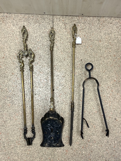 VINTAGE BRASS FIRE IMPLEMENTS - Image 4 of 5