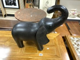 VINTAGE LEATHER FOOTSTOOL AS ELEPHANT 65CM