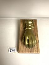 VINTAGE BRASS HAND AND BALL DOOR KNOCKER 20 X 10CM