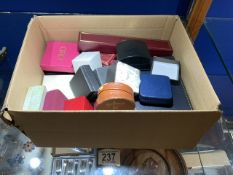 QUANTITY OF JEWELLERY BOXES