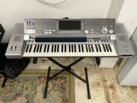 TECHNICS SX KN7000 FULL SIZED KEYBOARD WITH STAND