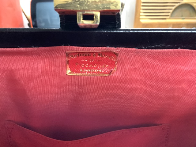 VINTAGE LEATHER FORTNUM & MASON TRAVELING / VANITY CASE - Image 2 of 5