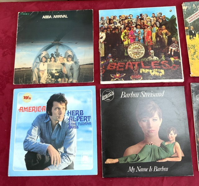 QUANTITY OF ALBUMS / LPS BEATLES, ABBA, HERB ALBERT AND MORE - Bild 2 aus 4