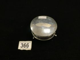 A HALLMARKED SILVER CIRCULAR TRINKET BOX WITH SILK LINED INTERIOR, RAISED ON PAD FEET, BIRMINGHAM