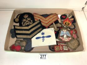 QUANTITY OF MILITARY CLOTH BADGES