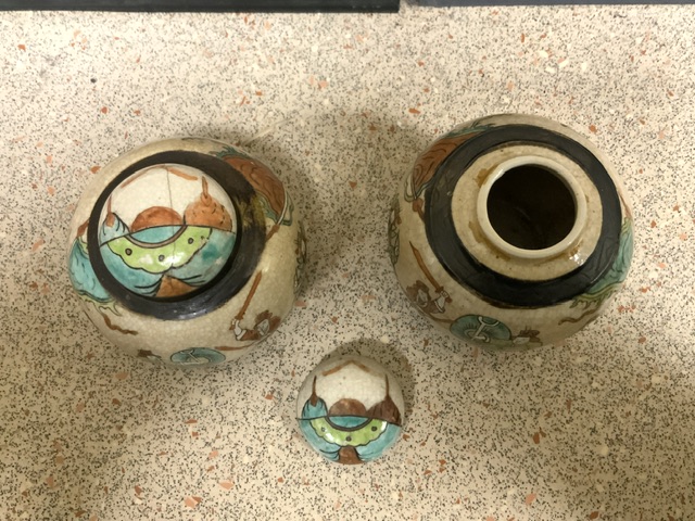 PAIR OF MING STYLE GINGER JARS WITH CHARACTER MARKS ON BASE 14CM - Image 3 of 6