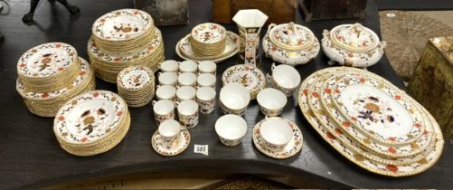 LARGE QUANTITY OF ROYAL CROWN DERBY ASIAN ROSE PATTERN 100 PIECES