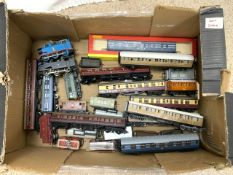 BACHMANN, HORNBY 00 GAUGE TRAINS AND CARRIAGES