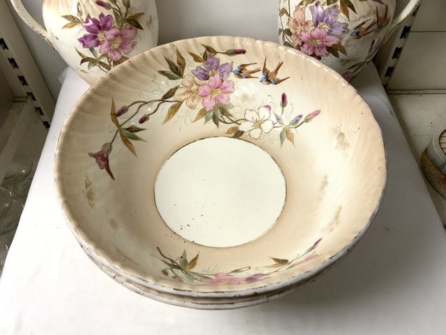 TWO BONN CERAMIC WASH BOWLS AND JUGS DECORATED WITH BIRDS AND FLOWERS. - Image 2 of 8