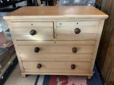 TWO OVER TWO LIGHT OAK CHEST OF DRAWERS 92 X 51CM