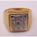 18ct yellow gold and diamond gentlemans ring, approx total weight 8.1g