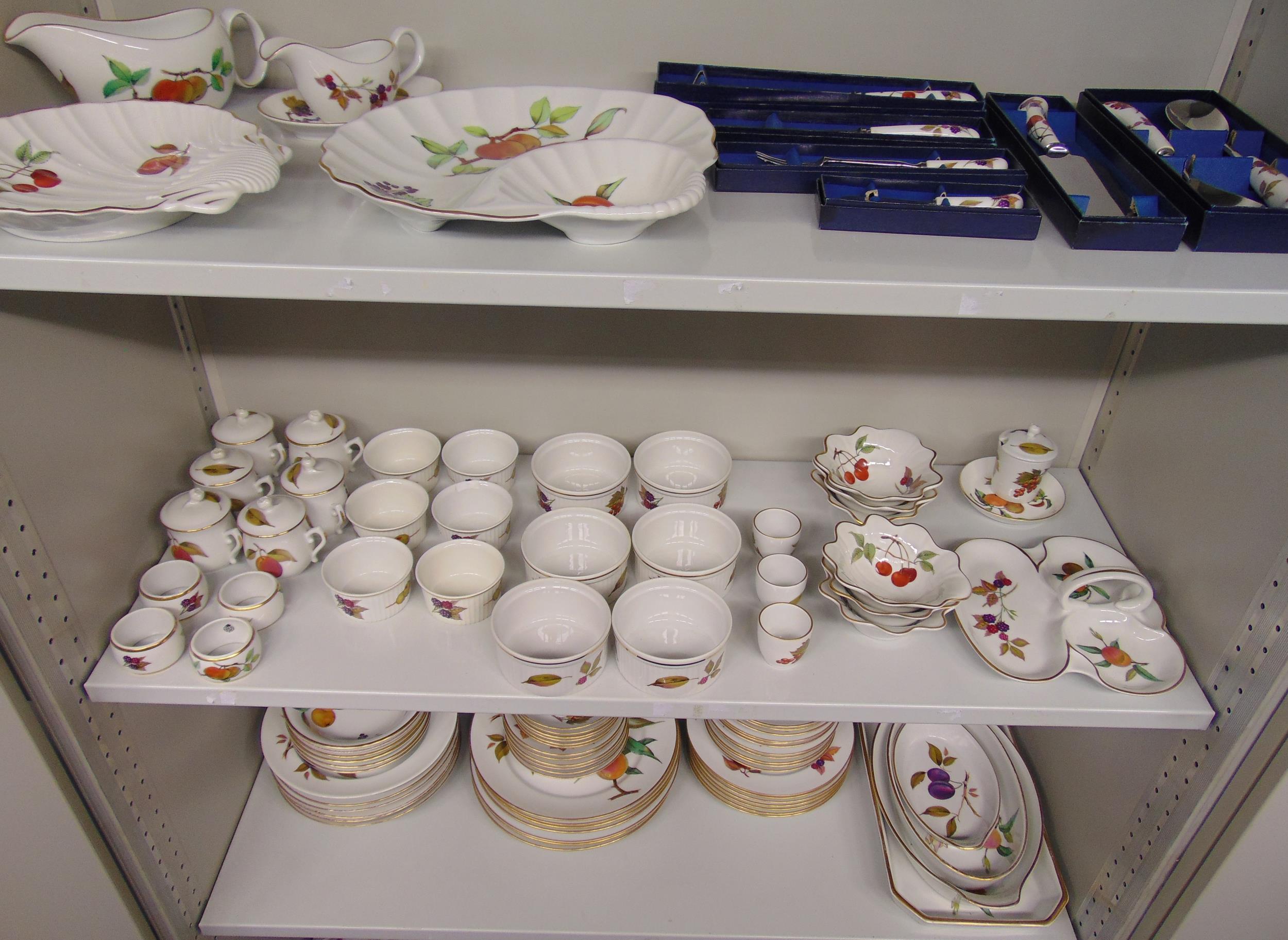 Royal Worcester Evesham pattern dinner, tea and coffee service to include plates, bowls, serving - Image 5 of 6