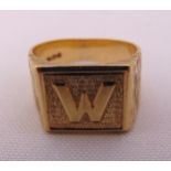 9ct yellow gold signet ring, approx total weight 10.4g