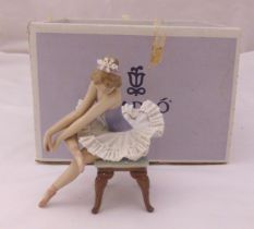 Lladró figurine Ballet Marando Zapatillas (Ballerina Opening Night) 5498, marks to the base