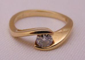 14ct yellow gold and white stone ring, approx total weight 3.6g