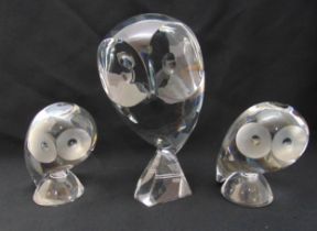 Baccarat glass figurine of an owl signed to the base R. Rigot limited edition 397/500 and two