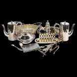 A group of silver plated ware, to include a muffin dish and cover, a pair of hotel plate hot water