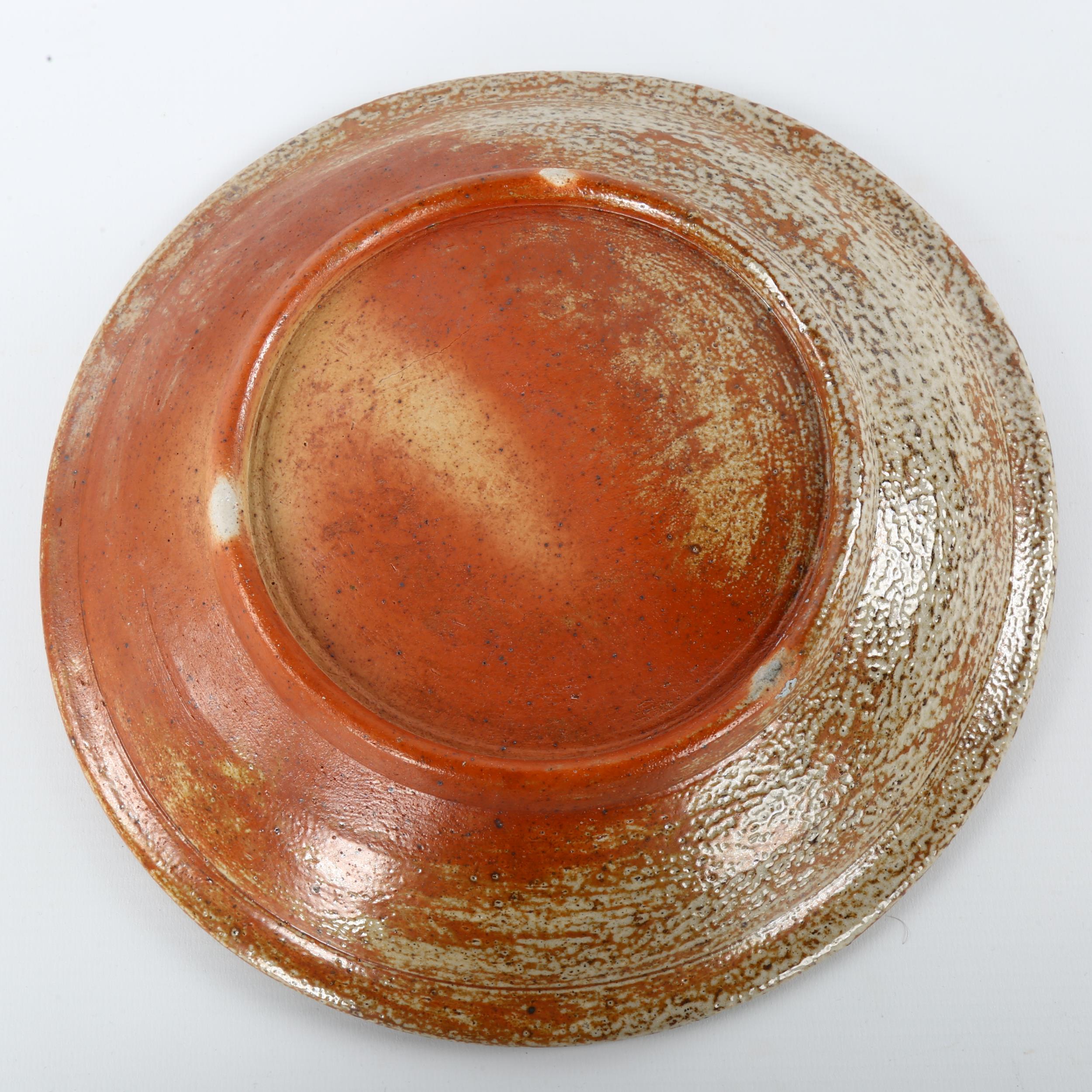 Sarah Walton, Polegate studio pottery salt glazed stoneware dish, impressed makers mark, diameter - Bild 3 aus 4