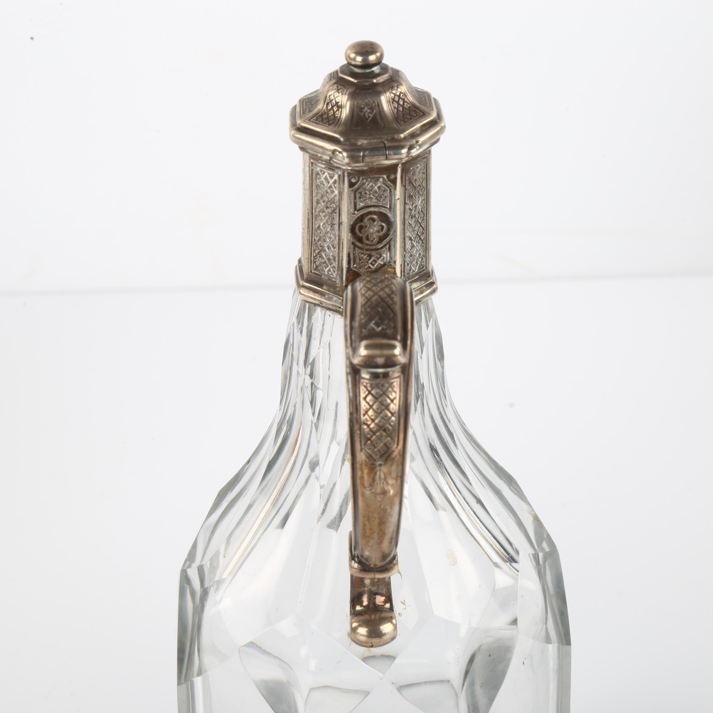 A George I/II silver-mounted cut-glass cruet bottle, in Regency style, possibly by Paul De - Image 3 of 3